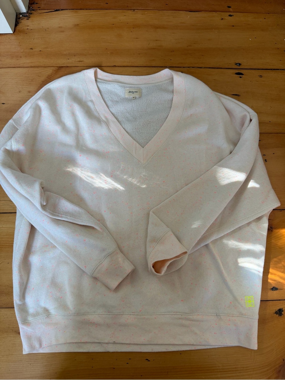 Bellerose V-Neck Crew Sweater in Neon Fleck